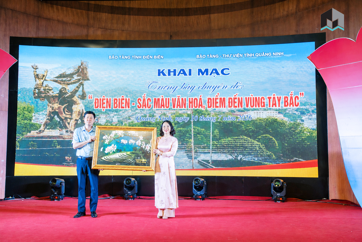 TRIỂN LÃM CHUYÊN ĐỀ “ĐIỆN BIÊN - SẮC MÀU VĂN HÓA, ĐIỂM ĐẾN VÙNG TÂY BẮC”: HÀNH TRÌNH KẾT NỐI DI SẢN, LAN TỎA BẢN SẮC VĂN HÓA VÙNG CỰC TÂY TỔ QUỐC